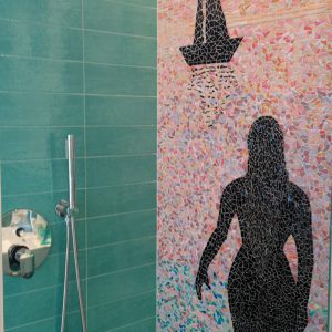 Box doccia con mosaico